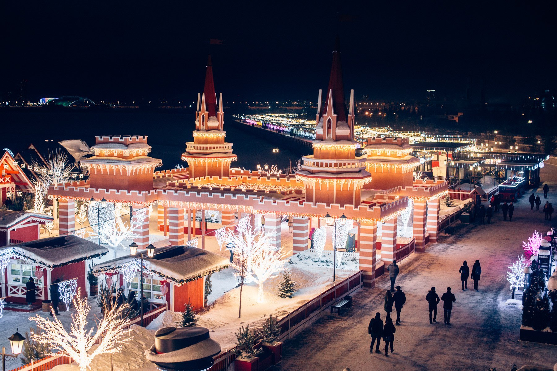 год казан. кремлевская набережная набережная казани 2023 новый год. год казан. набережная казани 2022. казань свияжск йошкар ола.